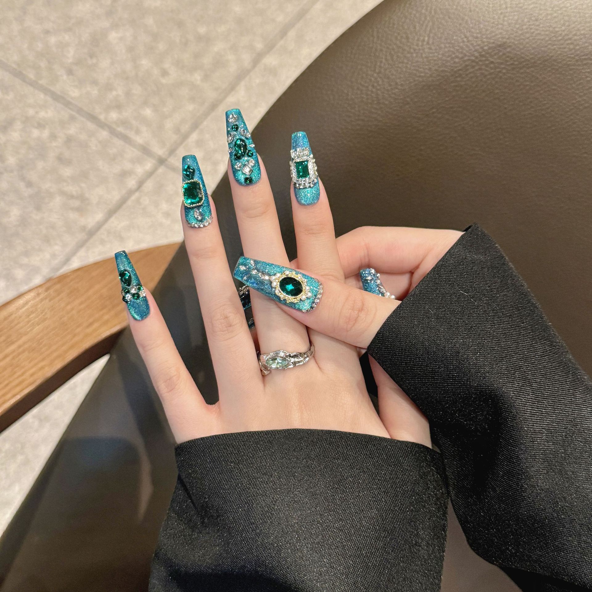 祖母绿 | 长梯 | 重工高级显白 | 爆闪苗疆系列 | 纯手工穿戴甲