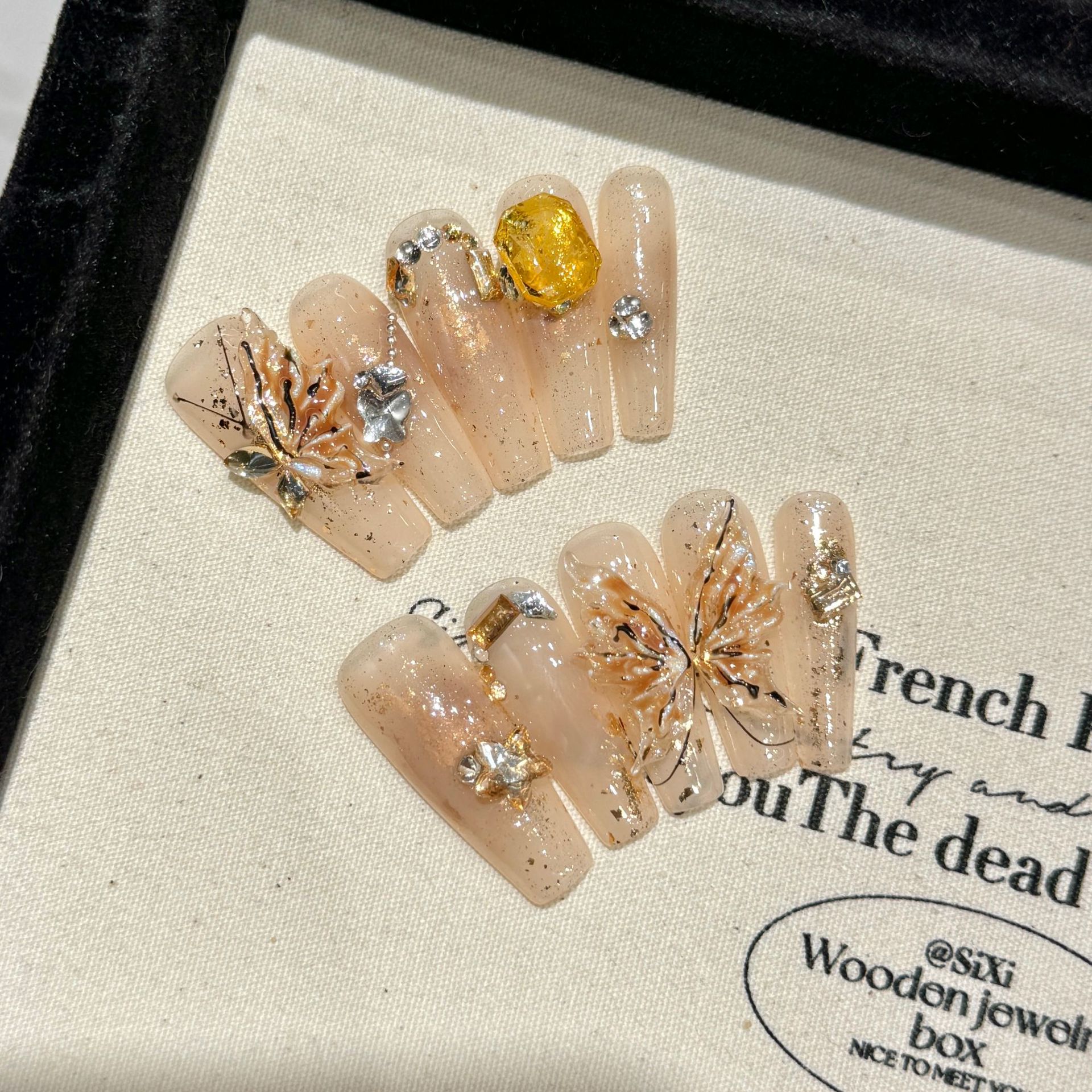 秋叶枯蝶 | 长梯 | 秋季新品 | 高级氛围感 | 冰透蝴蝶 | 纯手工穿戴甲