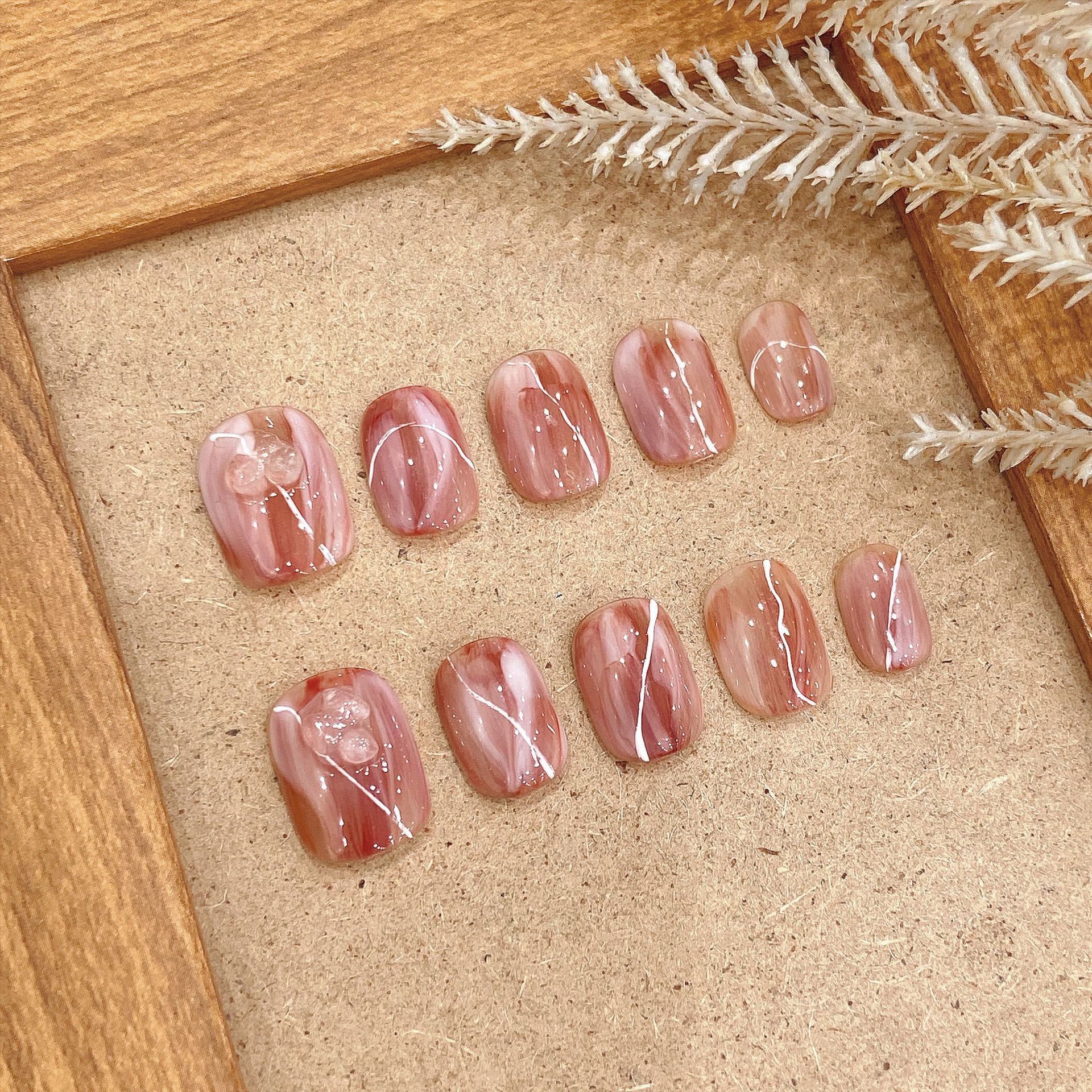 琥珀 | 短方圆 | 新款晕染 | 显白富气质 | 纯手工穿戴甲