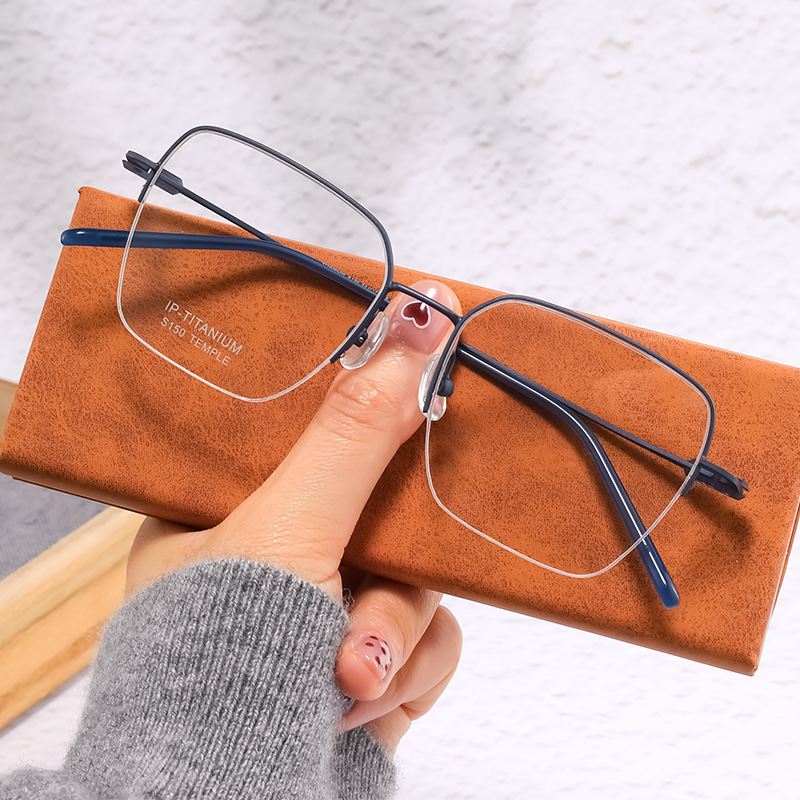 纯钛半框丨超轻7.5克丨时尚显瘦半框丨不挑脸型丨男女同款