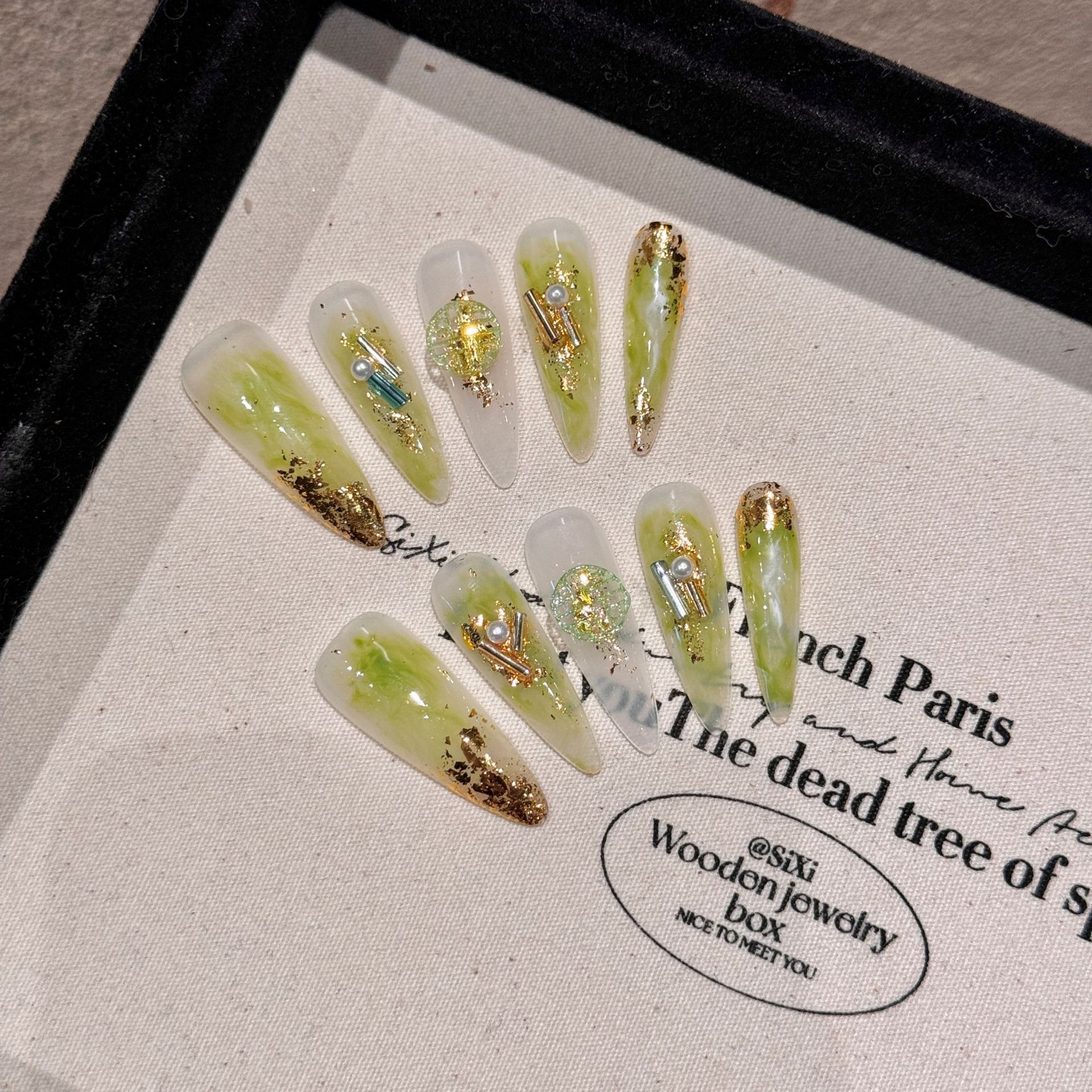 春日仙 | 水滴尖 | 清新绿色 | 液态蝴蝶玫瑰水钻 | 纯手工穿戴甲