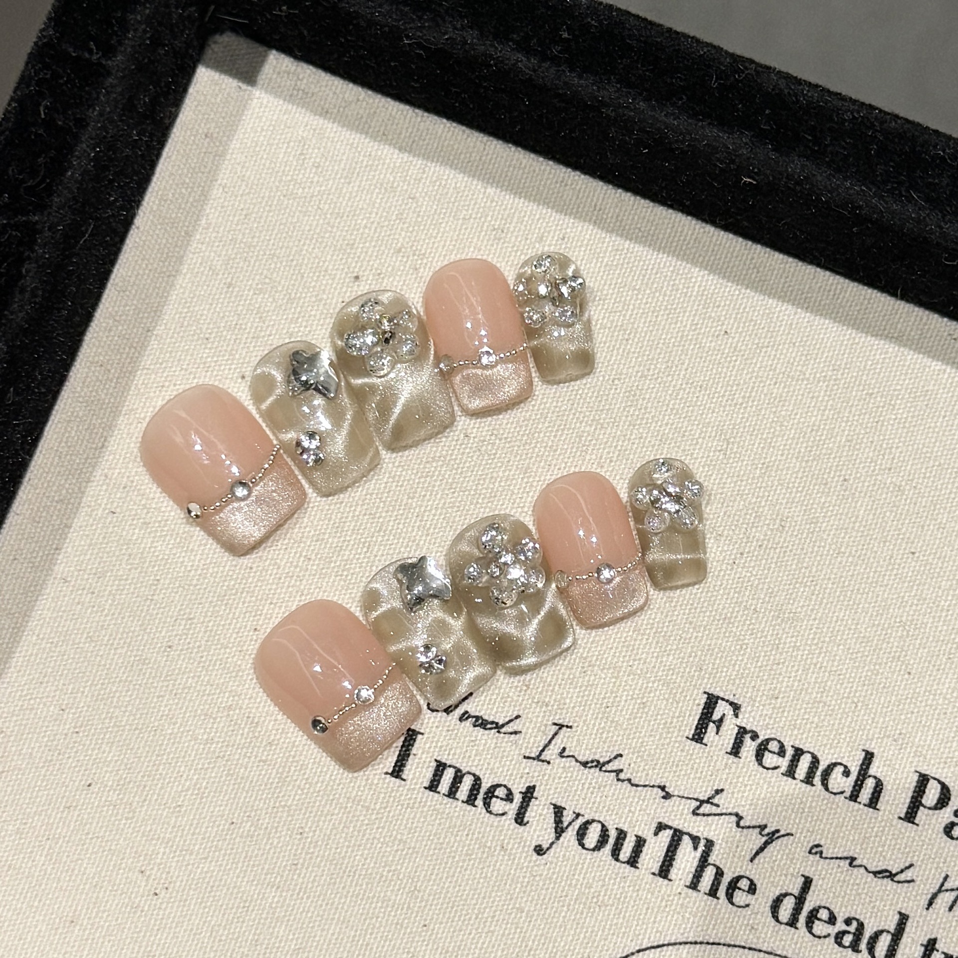 人鱼公主 | 短梯 | 冰透爆闪 | 秋冬新款气质裸色 | 新年甲 | 纯手工穿戴甲