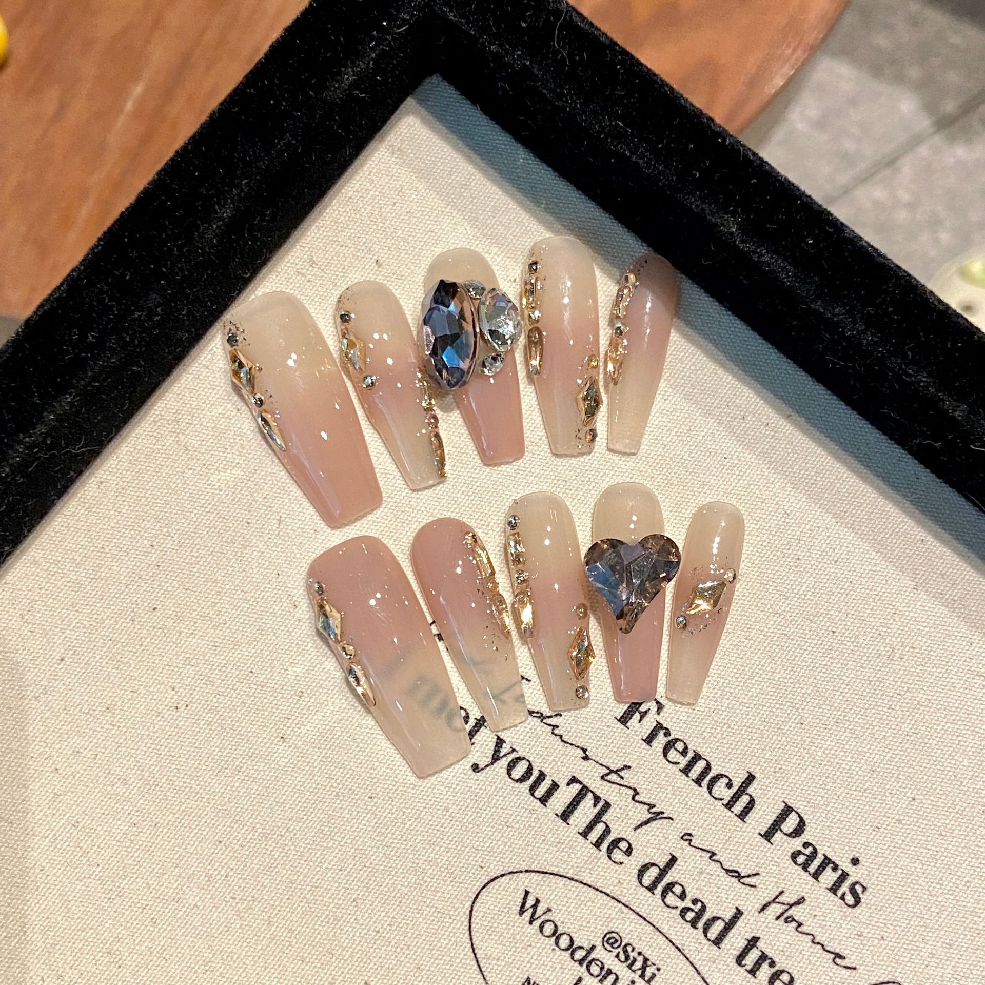 美拉德 | 长梯 | 棕色显白纯欲风 | 渐变手工 | 纯手工穿戴甲