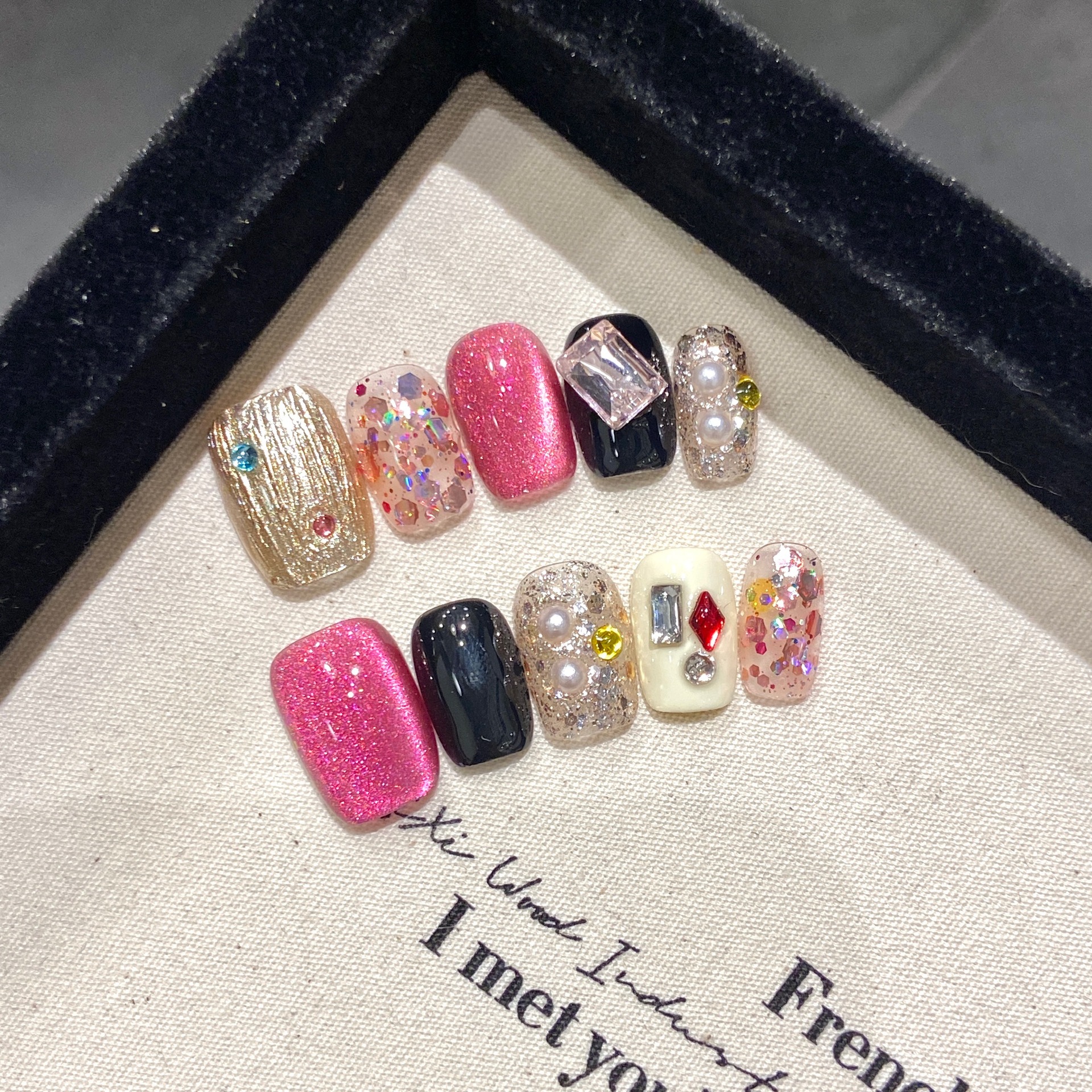 复古霓虹 | 短梯 | 猫眼高级感 | 甜酷辣妹 | 纯手工穿戴甲