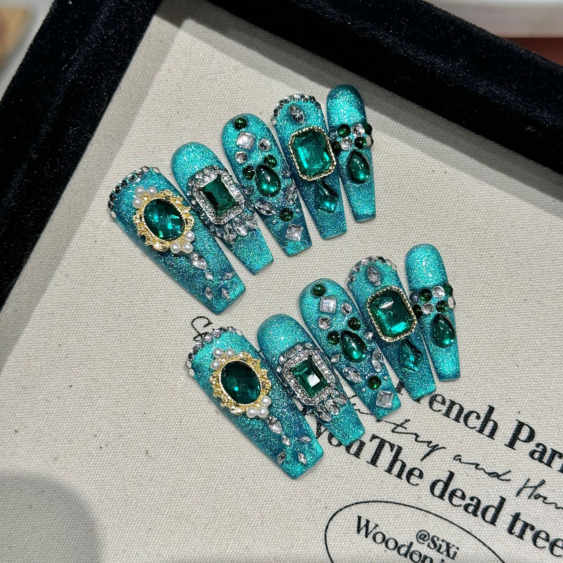 祖母绿 | 长梯 | 重工高级显白 | 爆闪苗疆系列 | 纯手工穿戴甲