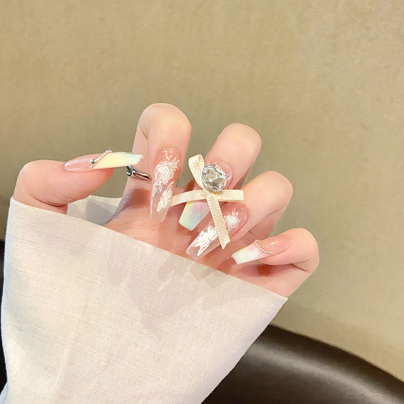 魅惑巴黎 | 长梯 | 法式超闪 | 锆石蝴蝶结丝带 | 纯手工穿戴甲