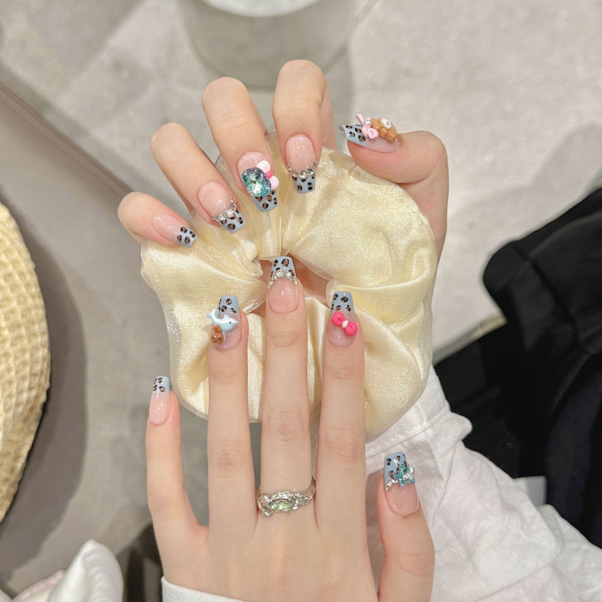 豹纹猫 | 中梯 | 带钻蝴蝶结 | 爱心可爱臭臭猫 | 纯手工穿戴甲