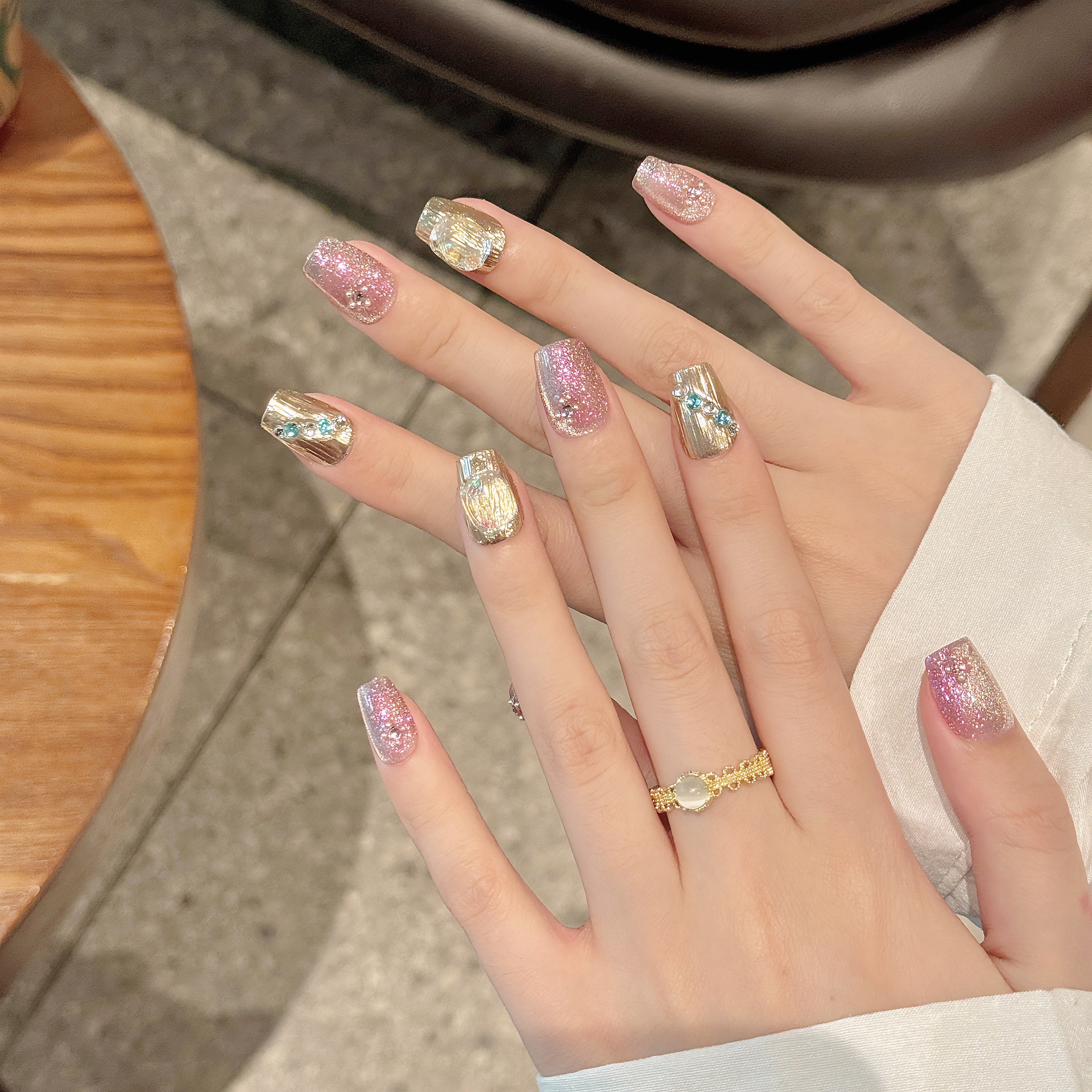 粉色布契拉提 | 短梯 | 高级感爆闪 | 猫眼气质显白 | 纯手工穿戴甲