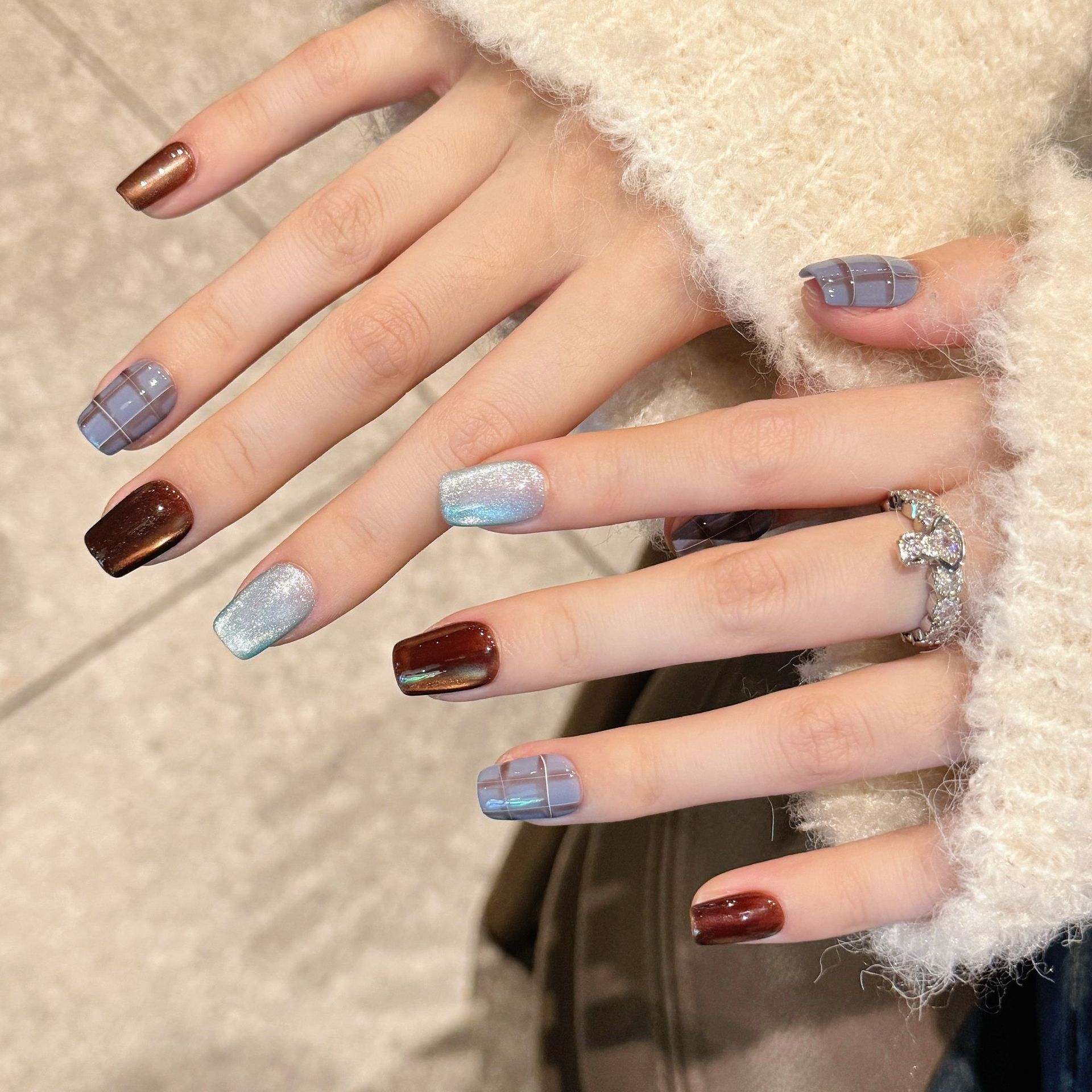 英伦学院 | 短梯 | 秋季新款 | 蓝色手绘格子 | 显白猫眼手 | 纯手工穿戴甲