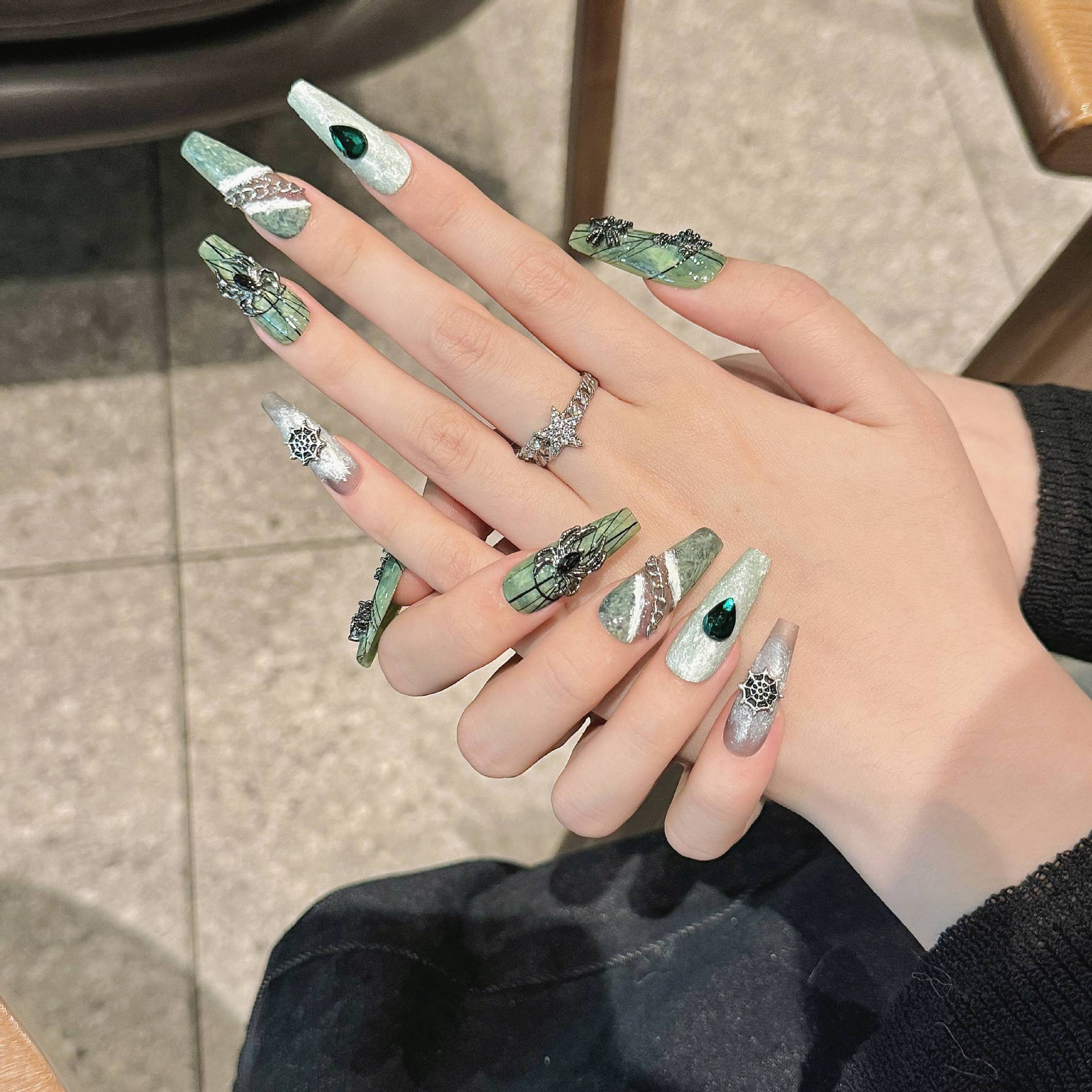 墨绿蜘蛛 | 暗黑辣妹 | 万圣节立体黑蜘蛛 | 手绘白蛇 | 纯手工穿戴甲