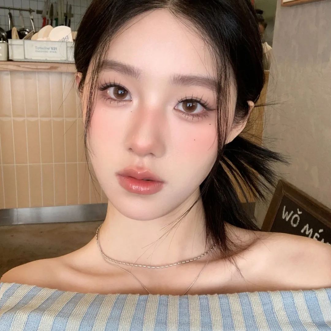 FlowerColor | 韩产年抛 | 硅水凝胶 | 自然棕 | 氧气奶棕 | 斑比鹿 | 肉桂琥珀 | 浅亚麻 | 浅琥珀 | 月夜萤火棕 | 14.2mm-allencon