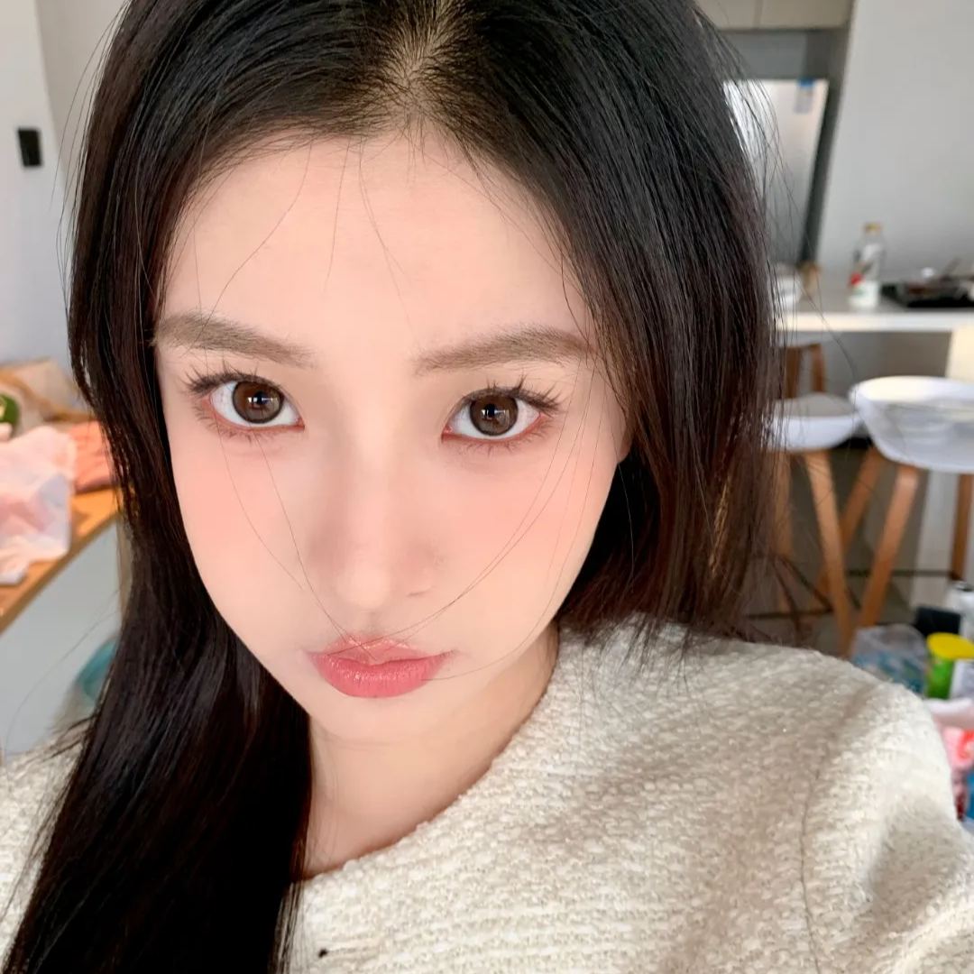 FlowerColor | 韩产年抛 | 硅水凝胶 | 自然棕 | 氧气奶棕 | 斑比鹿 | 肉桂琥珀 | 浅亚麻 | 浅琥珀 | 月夜萤火棕 | 14.2mm-allencon