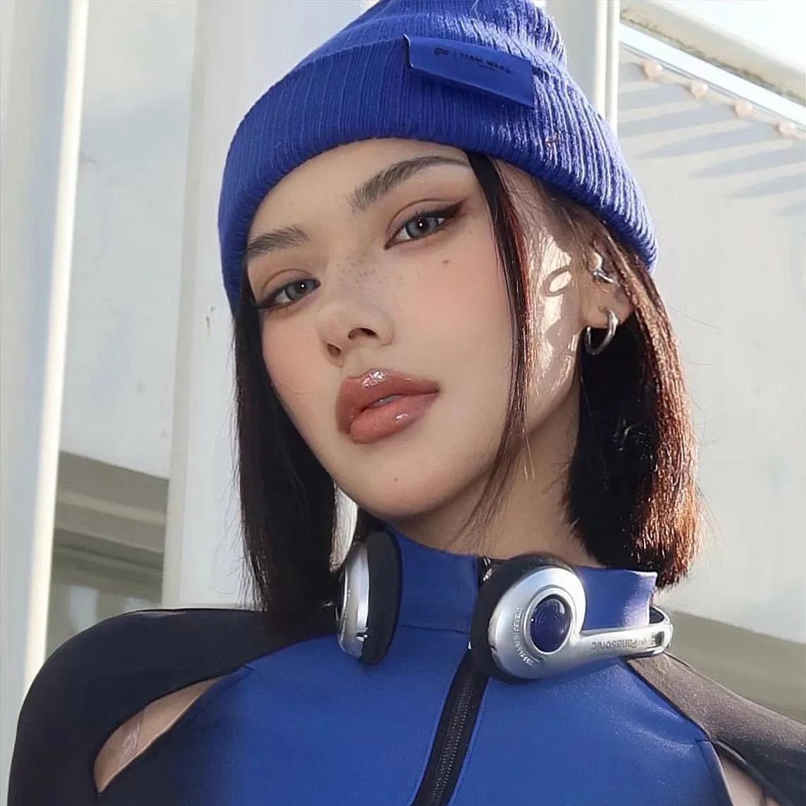 Deerbell | 韩产年抛 | 硅水凝胶 | 混血辣妹芭比 | 莫斯科蓝 | 14.5mm-allencon