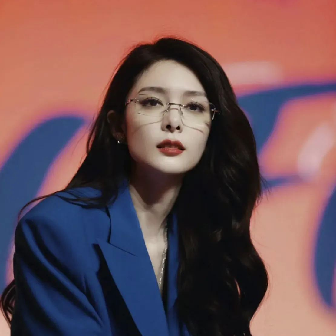 方形无框 | 半钛 |  精致显脸小 | 顺滑贴合 | 舒适不刮耳 | 女款 1928B【全球购】