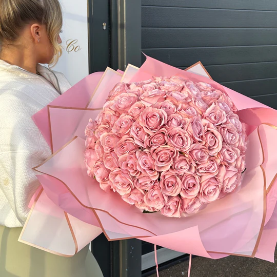 💕Beautiful Rhinestone Bouquet of Forever Roses (Never Fade)💐—Perfect Gift for Any Occasion