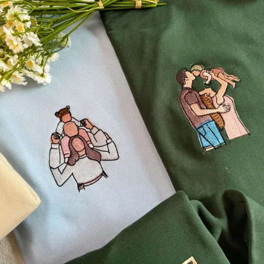 Custom Embroidery sweatshirt with Mom Dad Photo, Custom Varsity Embroidered T-shirt, Gift For Mom, Dad