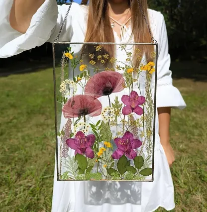 Personalized Birth Flower Family Bouquet Pendant