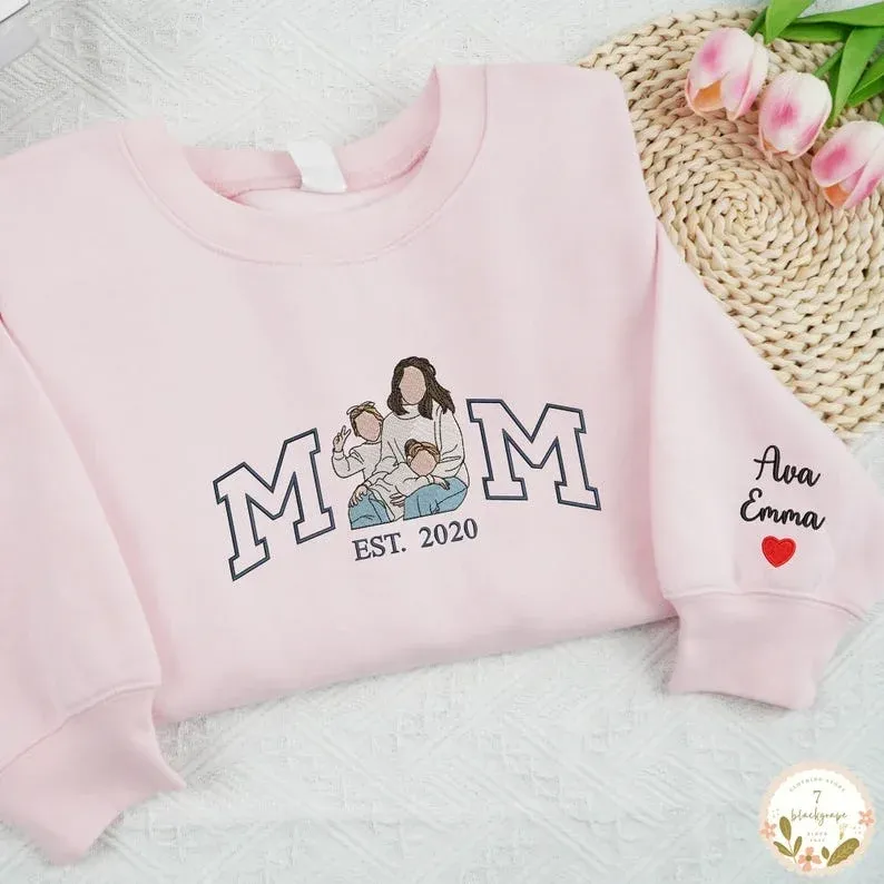 Embroidered Mum Sweatshirt with Photo, Mother's Day Gifts, Custom Embroidered Hoodie Mum and Kids Portrait Popular Now-Creatgifts