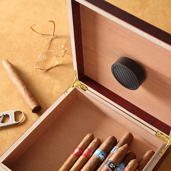 Father's Day Gift Personalized Golf Club Cherry Wood Cigar Humidor 20 Count