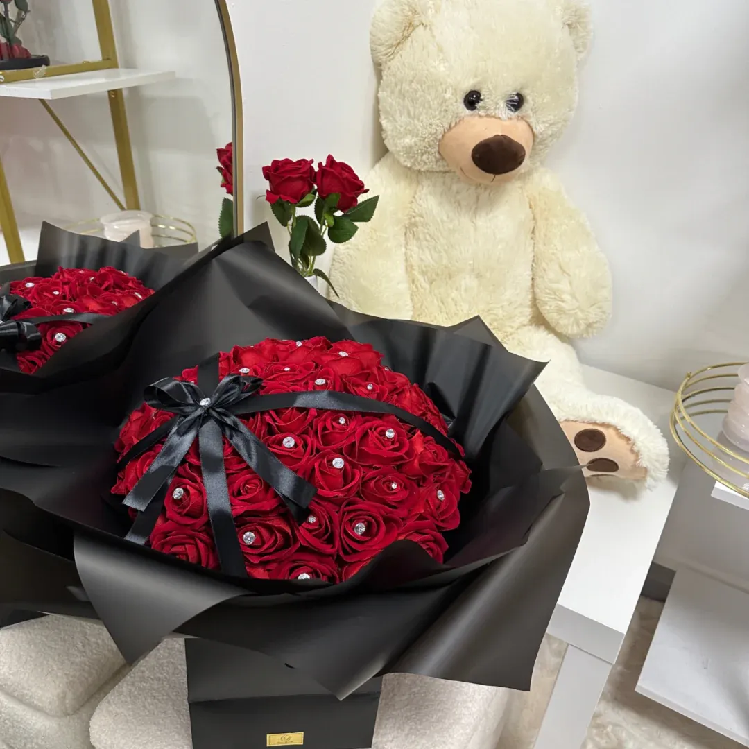 💕Beautiful Rhinestone Bouquet of Forever Roses (Never Fade)💐—Perfect Gift for Any Occasion