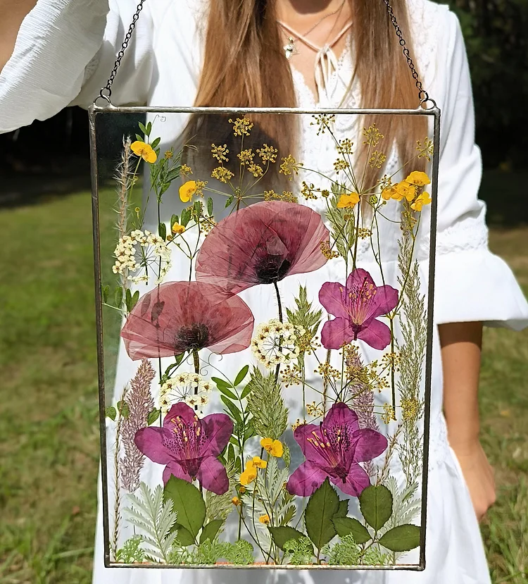 Personalized Birth Flower Family Bouquet Pendant