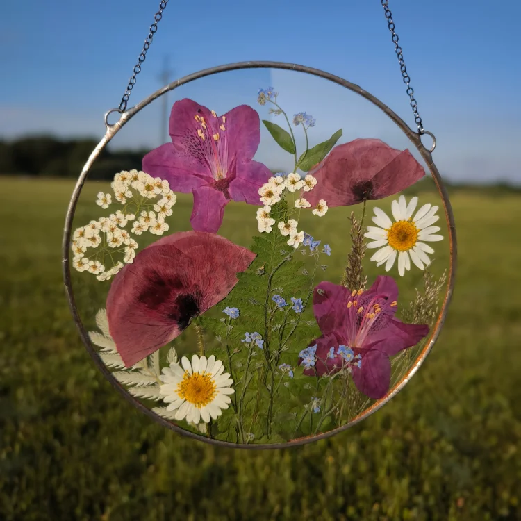 Personalized Birth Flower Family Bouquet Pendant