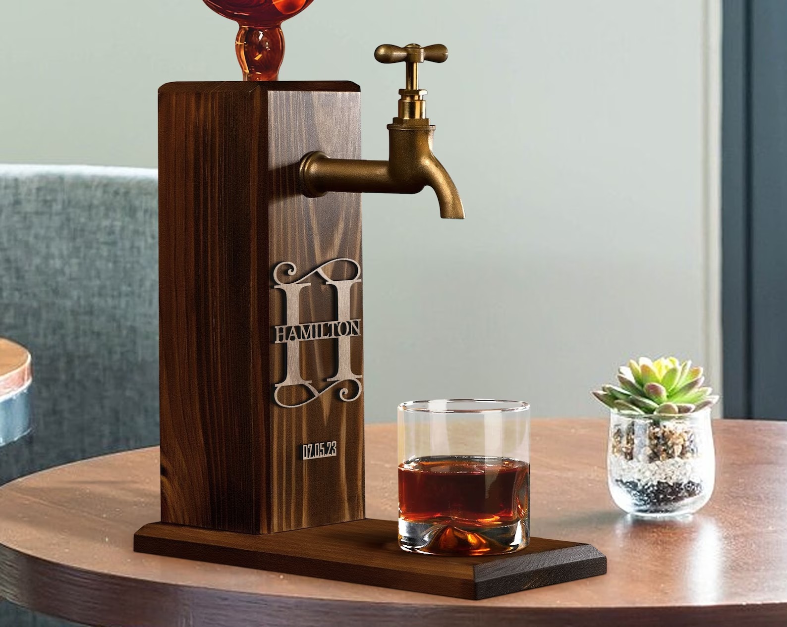 Personalized Embossed Name Wooden Whiskey Dispenser, Wood Dispenser, Alcohol Dispenser, Whiskey Fountain, Beverage Dispenser, Gift for Him-Creatgifts
