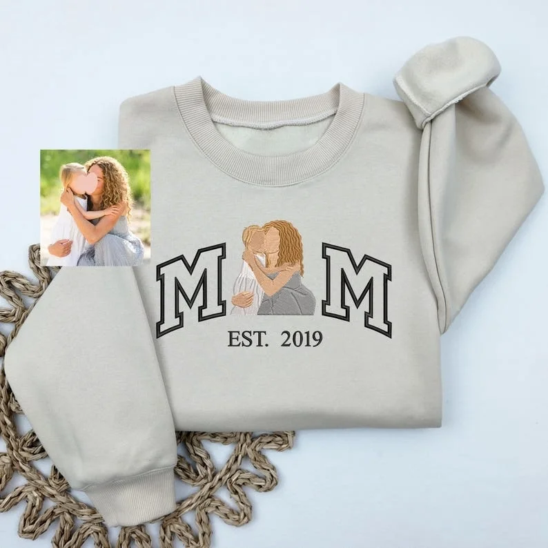 Embroidered Mum Sweatshirt with Photo, Mother's Day Gifts, Custom Embroidered Hoodie Mum and Kids Portrait Popular Now-Creatgifts