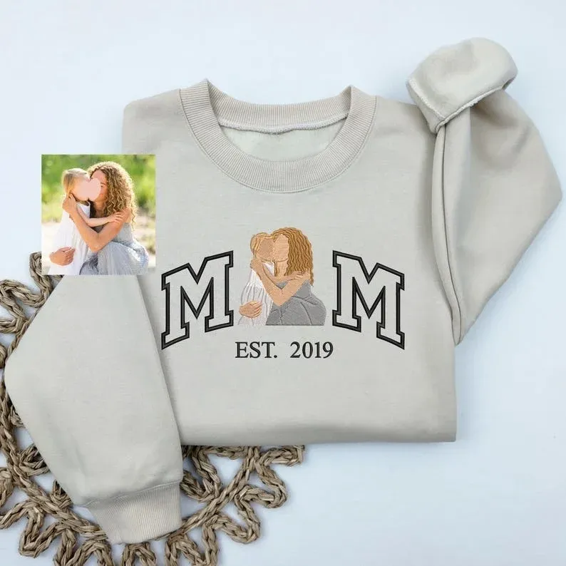 Embroidered Mum Sweatshirt with Photo, Mother's Day Gifts, Custom Embroidered Hoodie Mum and Kids Portrait Popular Now-Creatgifts