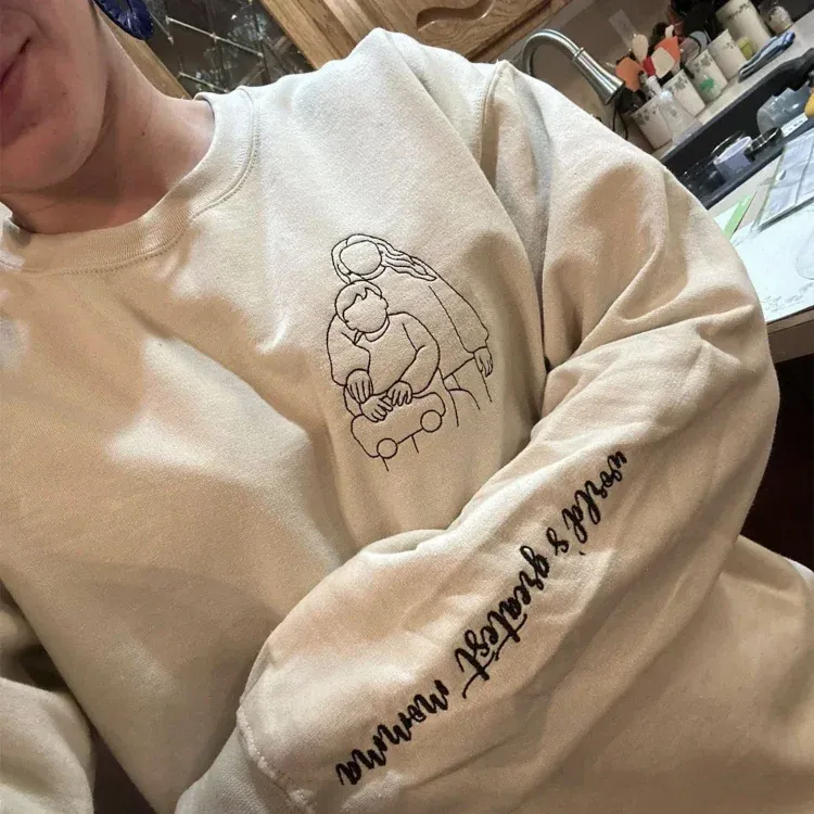 Custom Mama, Mom Portrait Embroidered T-shirt Sweatshirt