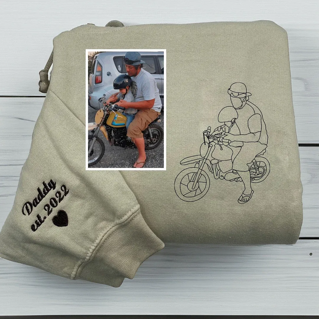 Personalized Embroidered Portrait Sweatshirt - Unique Gift for Dad - Custom Father and Son Hoodie, Couple Portrait-Creatgifts