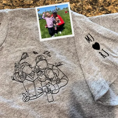 Personalized Embroidered Portrait Sweatshirt - Unique Gift for Dad - Custom Father and Son Hoodie, Couple Portrait-Creatgifts