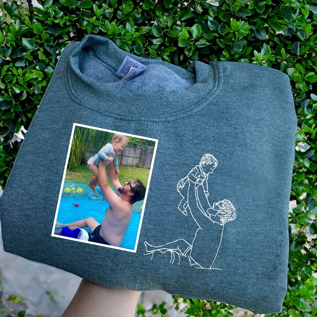 Personalized Embroidered Portrait Sweatshirt - Unique Gift for Dad - Custom Father and Son Hoodie, Couple Portrait-Creatgifts