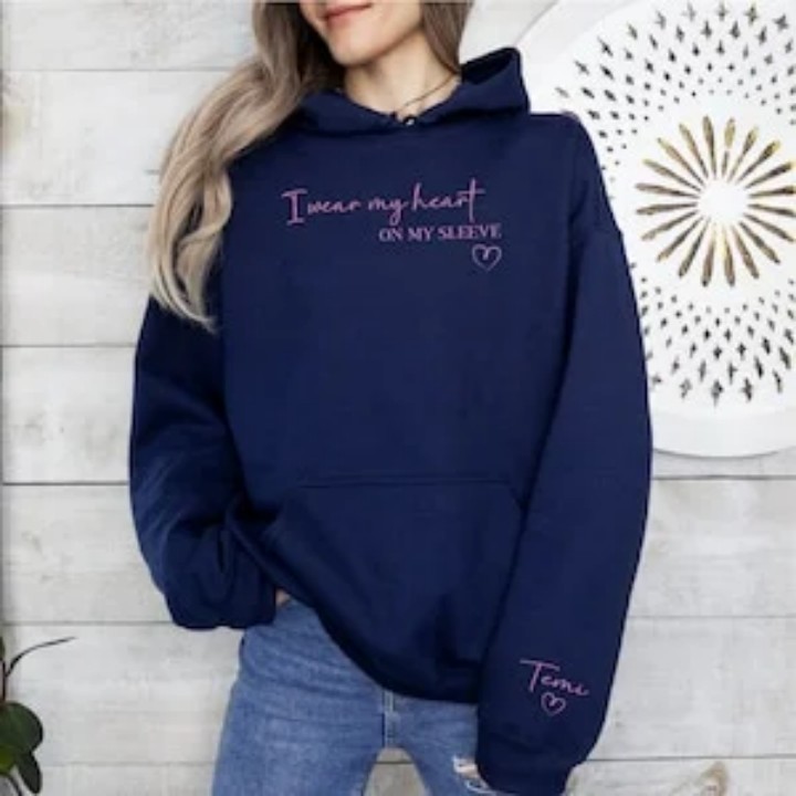 Custom Embroidered Heart on Sleeve Sweatshirt Hoodie, Personalised Gifts, Name Gift, Mother's Day, Gifts for Mum, Couple, Unisex, For Her-Creatgifts