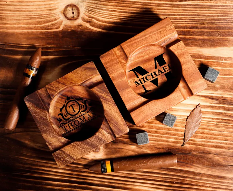 Personalized Cigar Ashtray, Cigar Holder, Unique Ashtray, Walnut wood Ashtray, Cigar Accessory, Husband & Fathers Gift