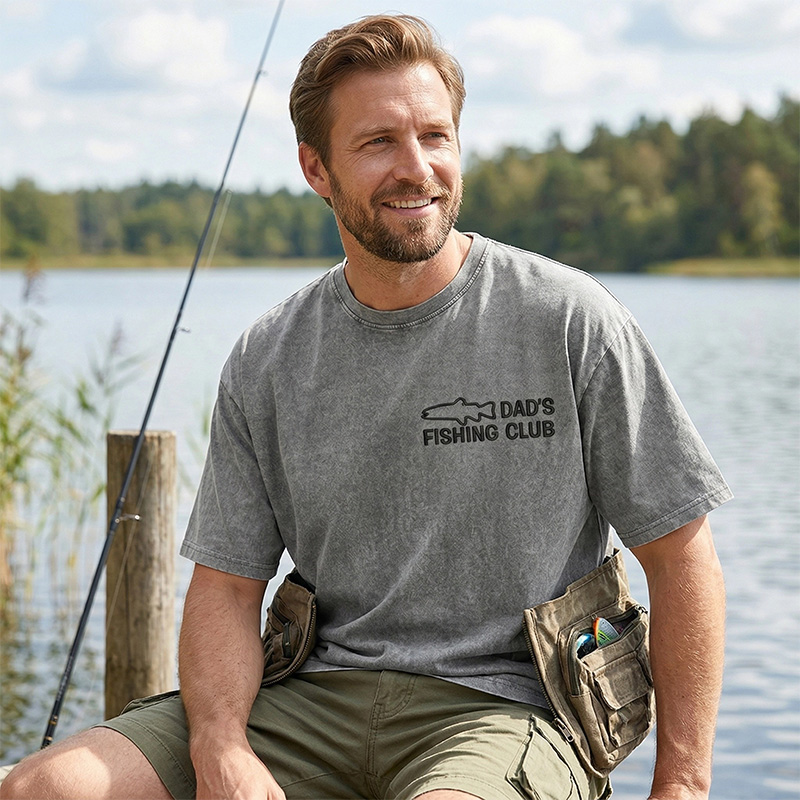 Men's Dad's Fishing Club T-Shirt Fishing Outdoor Model, Vintage Washed Oversized Tee with Fish Graphic, Breathable Cotton Summer Shirt for Anglers, Fishing Dad Gift