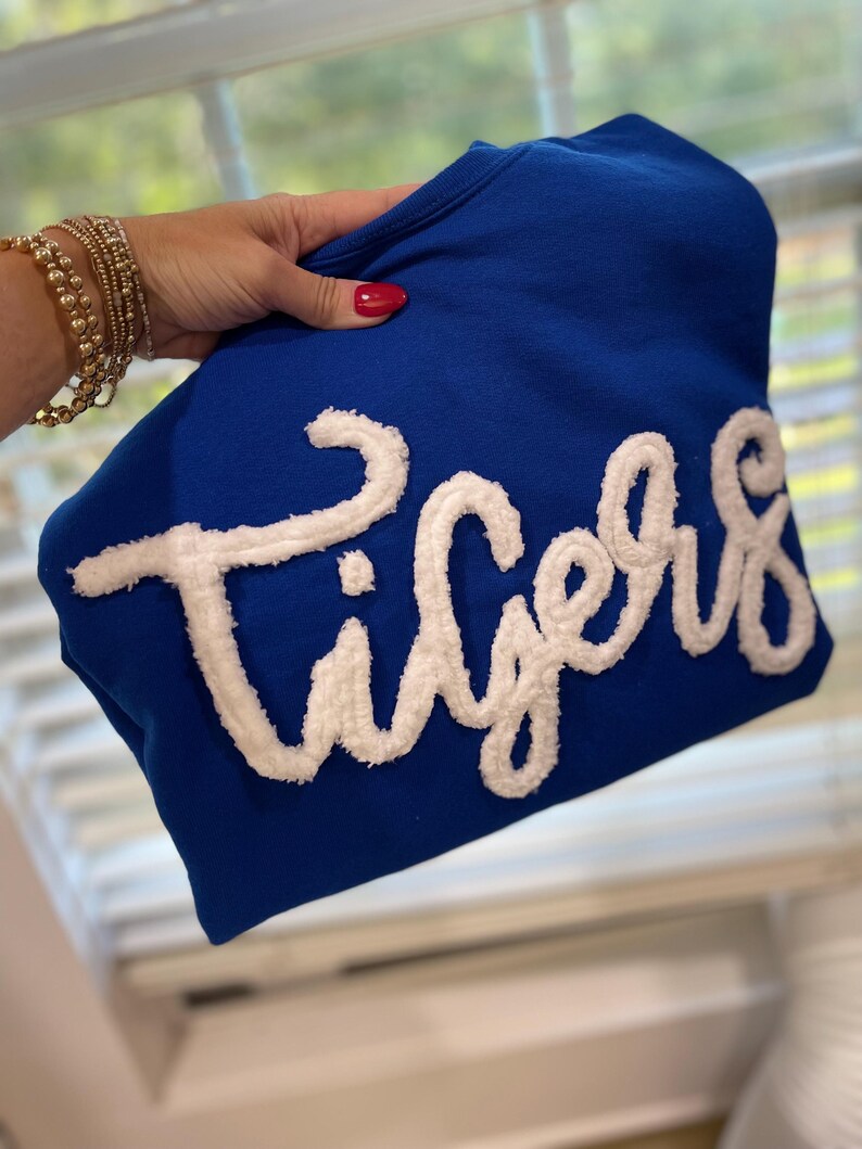 Team Sport Sweatshirt, Yarn embroidered sweatshirt, spirit shirt, Tigers Sweatshirt, 3D embroidery, Mascot Team Top