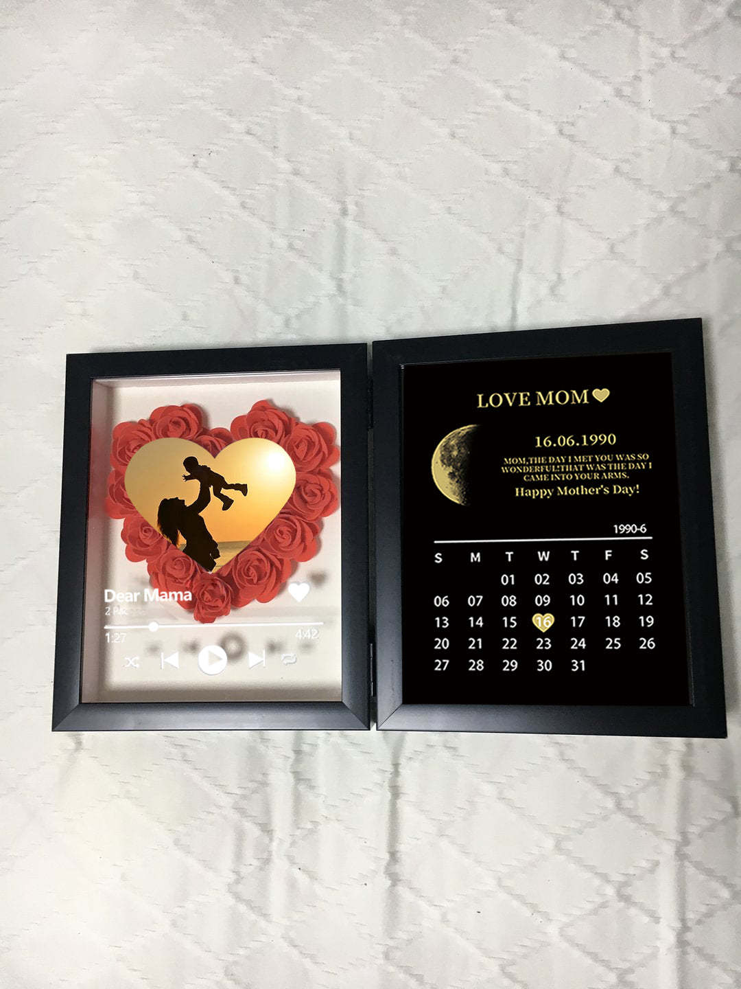 (Heart With Song) Custom Flowers Frame for Mom Grandma with REAL MOON PHASE Calendar