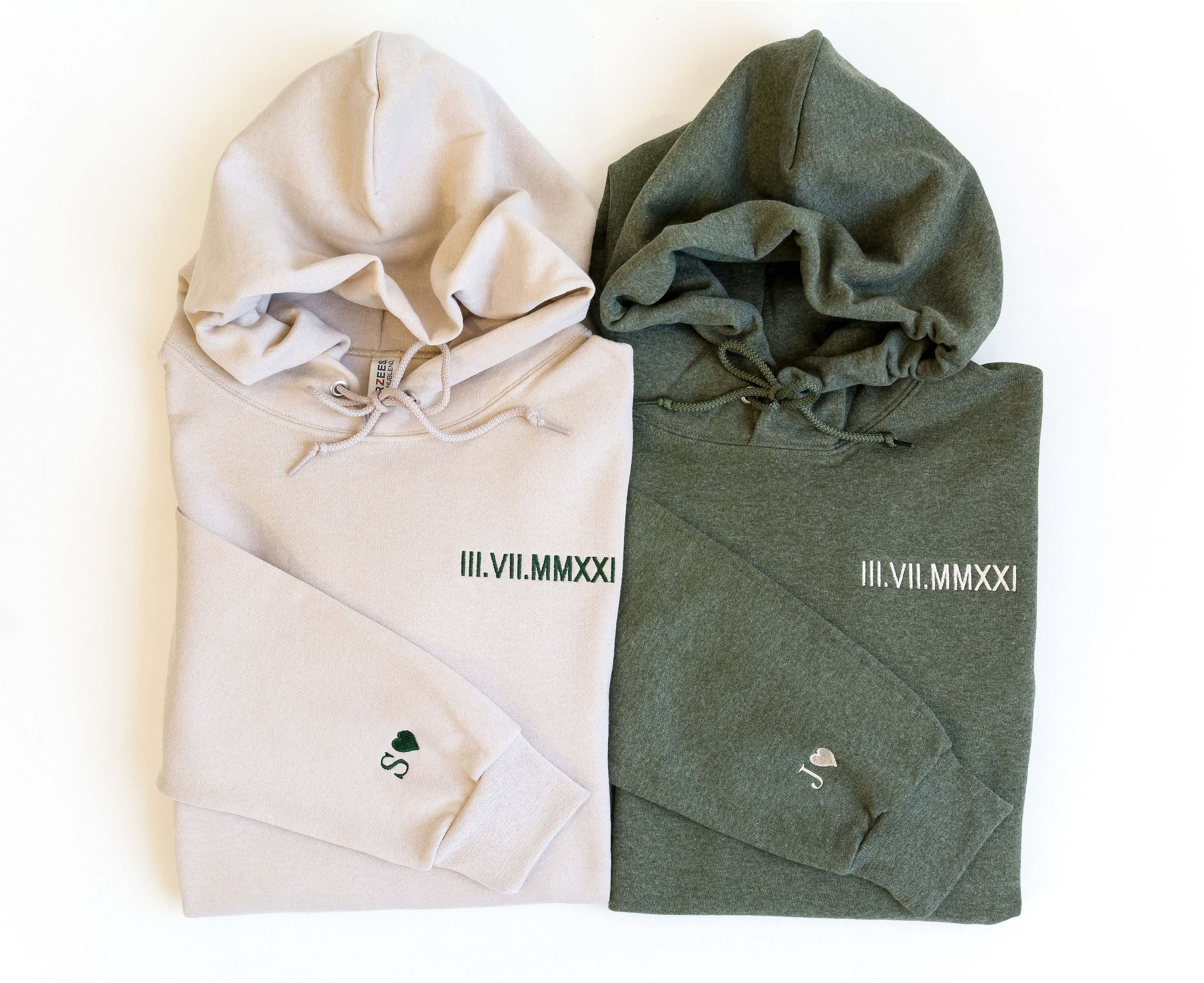 💖Custom Embroidered Roman Numeral Date Couple's Sweatshirt