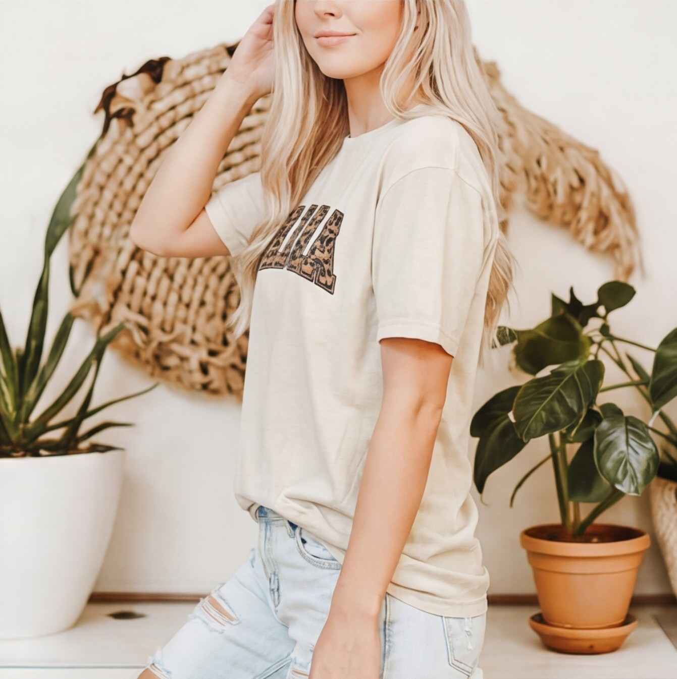 Vintage Leopard MAMA Tee Retro Washed Graphic T-Shirt Perfect Mother’s Day Gift