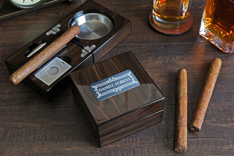 Personalized High-Gloss Folding Ashtray Set with Cigar Accessories – Custom Luxury Gift for Men, Father’s Day & Groomsmen 🎁🚬