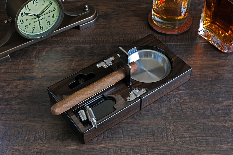 Personalized High-Gloss Folding Ashtray Set with Cigar Accessories – Custom Luxury Gift for Men, Father’s Day & Groomsmen 🎁🚬