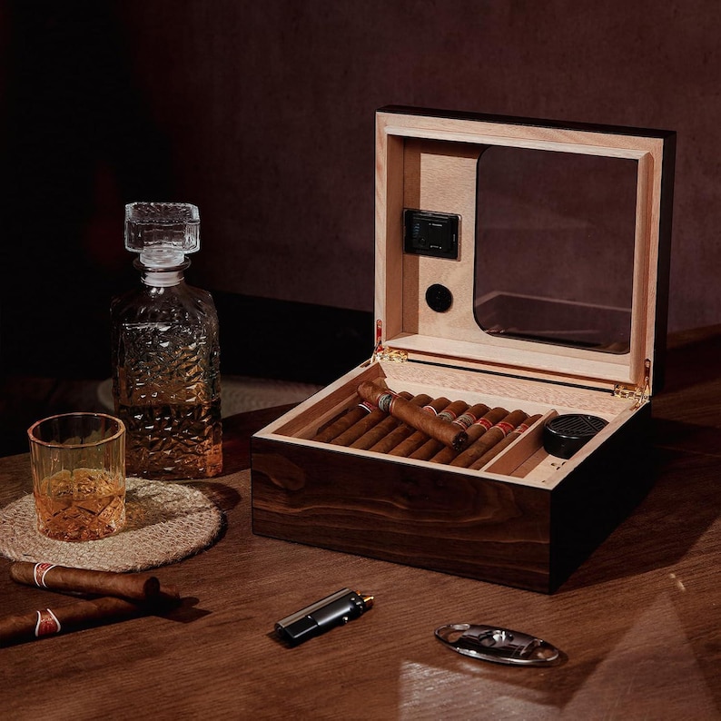 Personalized Engraved Desktop Cigar Humidor Box – Small & Large Sizes, Custom Gift for Dad, Father’s Day Luxury Cigar Storage