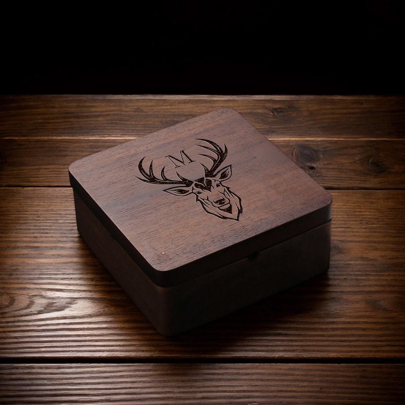 Personalized Wooden Ashtray with Lid – Custom Engraved Walnut Tray, Gift for Him, Grandpa Groomsmen Gift, Smoker Accessories