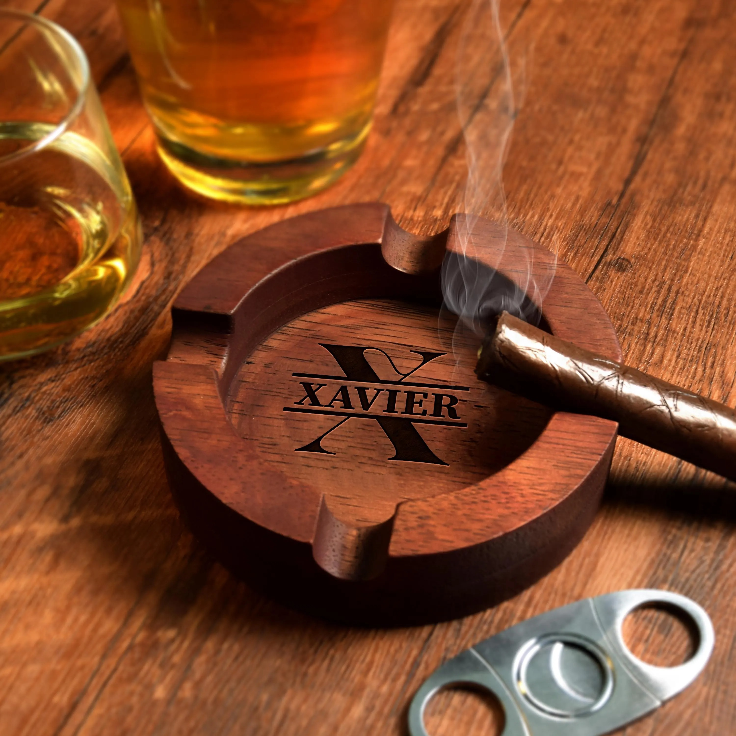 🚬 Personalized Name Walnut Cigar Ash Tray