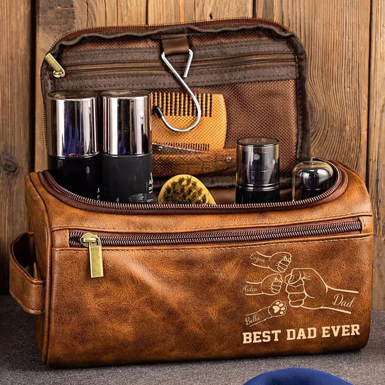 Trousse De Toilette En Cuir Personnalisée Avec Poings Entre Papa Enfants Et Animal De Compagnie pour Papa Ou Papi