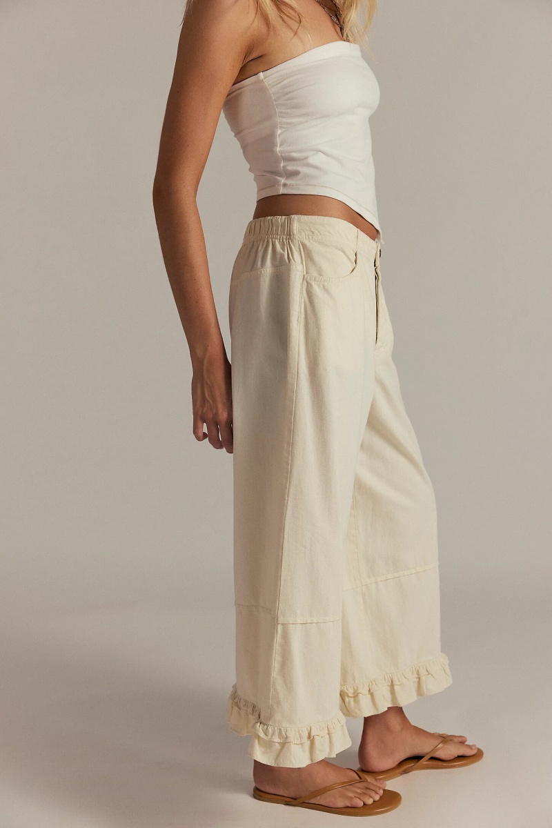 Women's fashionable casual wide-leg cropped jeans with ruffled hem
