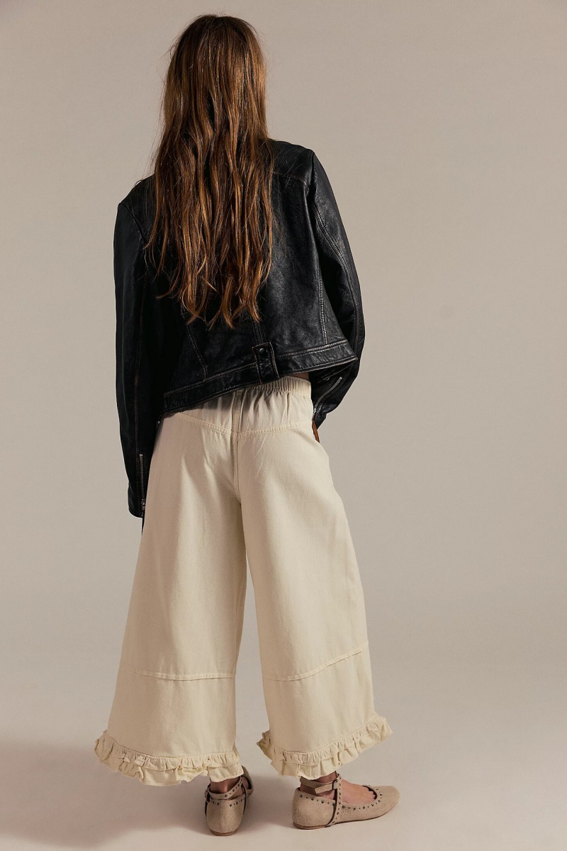 Women's fashionable casual wide-leg cropped jeans with ruffled hem