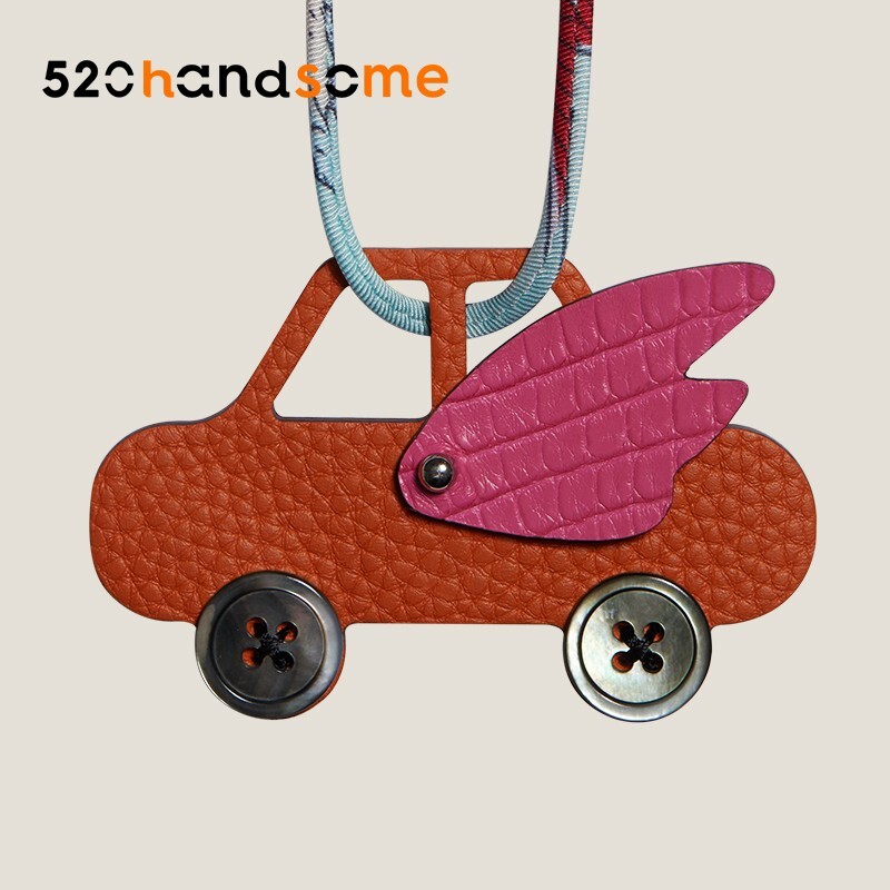 【Kolomomo Brand】Car Crocodile Leather Wings Touch Genuine Leather Bag Pendant Car Rearview Mirror Hanging Decoration Keychain