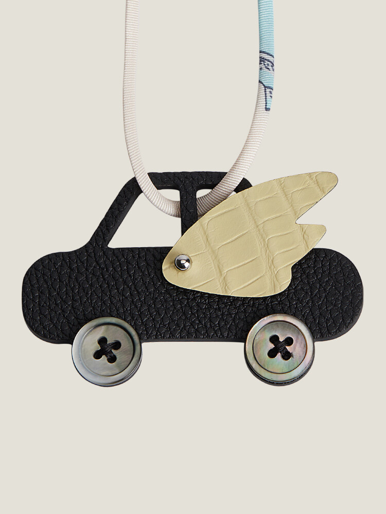 【Kolomomo Brand】Car Crocodile Leather Wings Touch Genuine Leather Bag Pendant Car Rearview Mirror Hanging Decoration Keychain